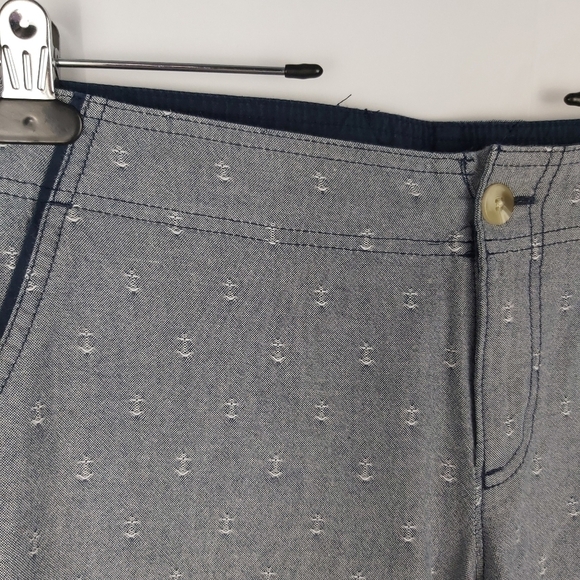 𝅺🍄3/50$🍄 Columbia PFG Capri Pants Anchor Pattern Embroidered Chambray Sz 8 - Picture 4 of 9
